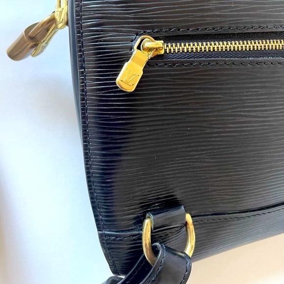 Louis Vuitton Authentic Mabillon Backpack Bag Epi Leather Black - Picture 15 of 15
